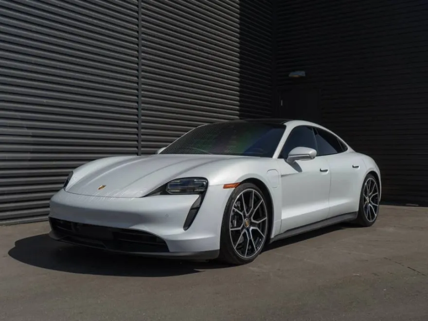 2024 Porsche Taycan photo 1