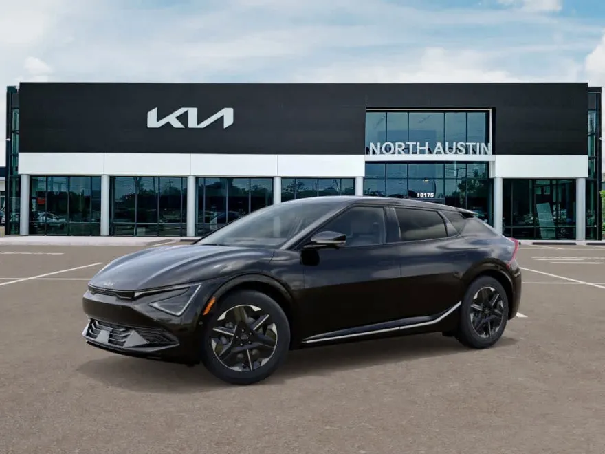 2025 Kia EV6 Wind photo 1