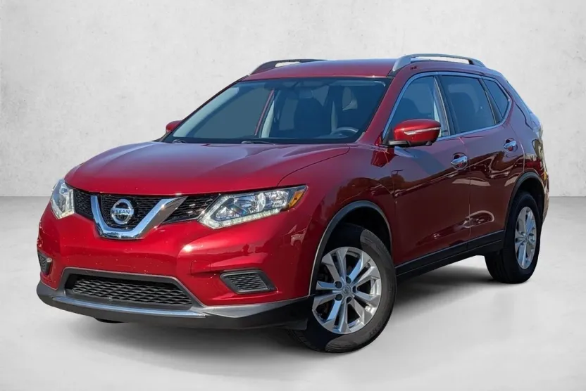 2015 Nissan Rogue SV photo 1
