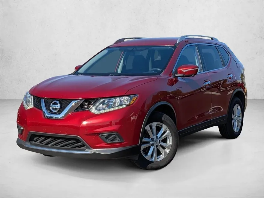 2015 Nissan Rogue SV photo 1