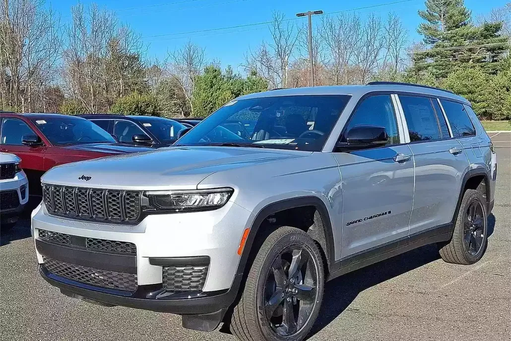 2025 Jeep Grand Cherokee Altitude X photo 1