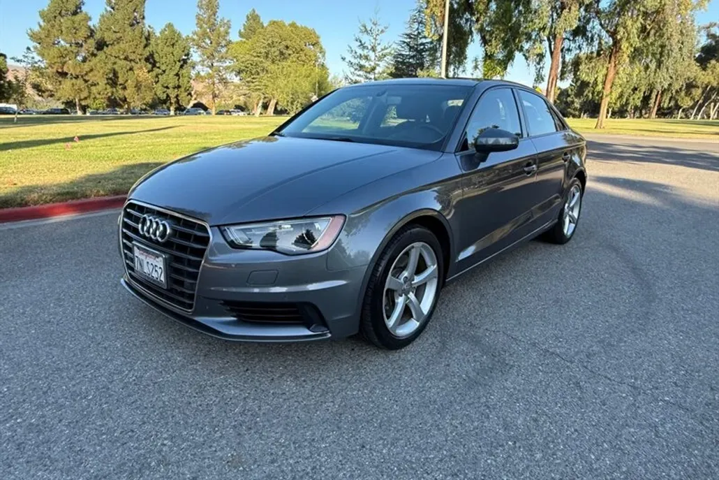 2016 Audi A3 1.8T Premium photo 1