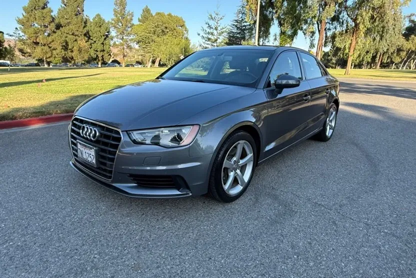 2016 Audi A3 1.8T Premium photo 1