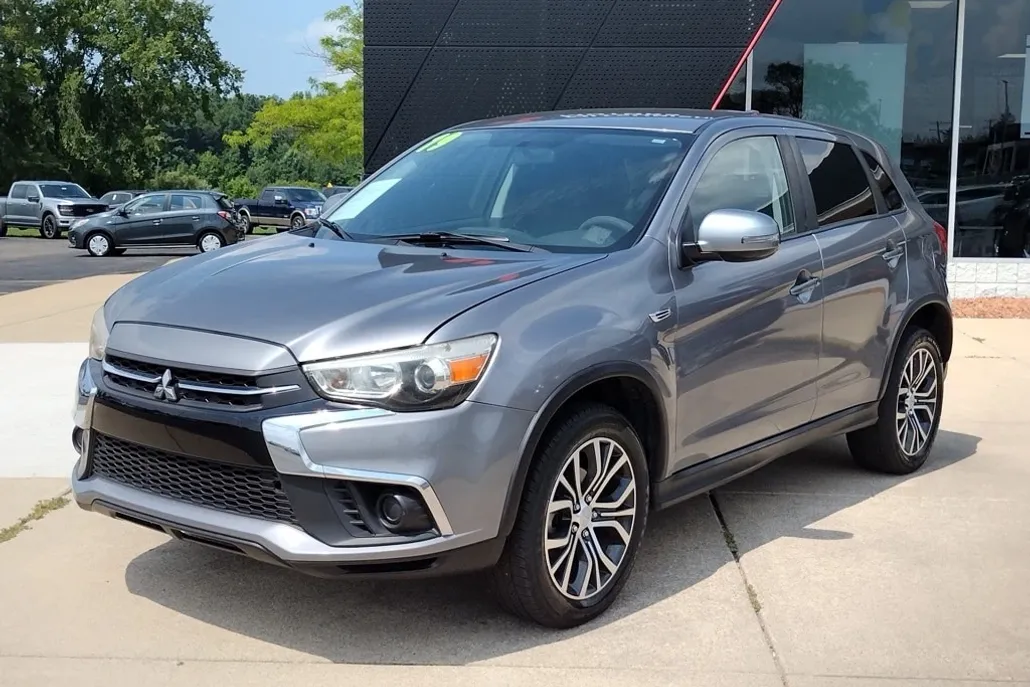 2019 Mitsubishi Outlander Sport ES photo 1