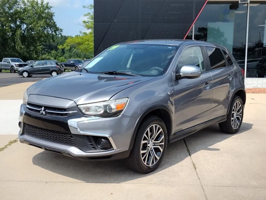 2019 Mitsubishi Outlander Sport ES photo 1