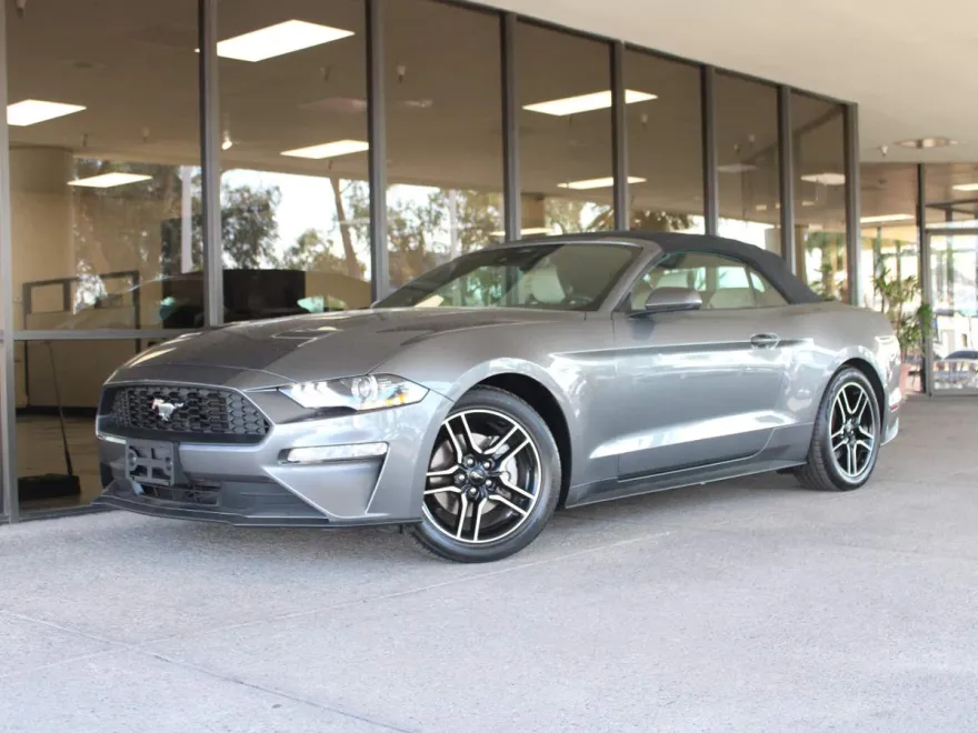 2022 Ford Mustang EcoBoost Premium photo 1