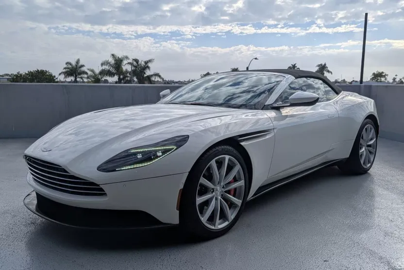2019 Aston Martin DB11 AM5 photo 1