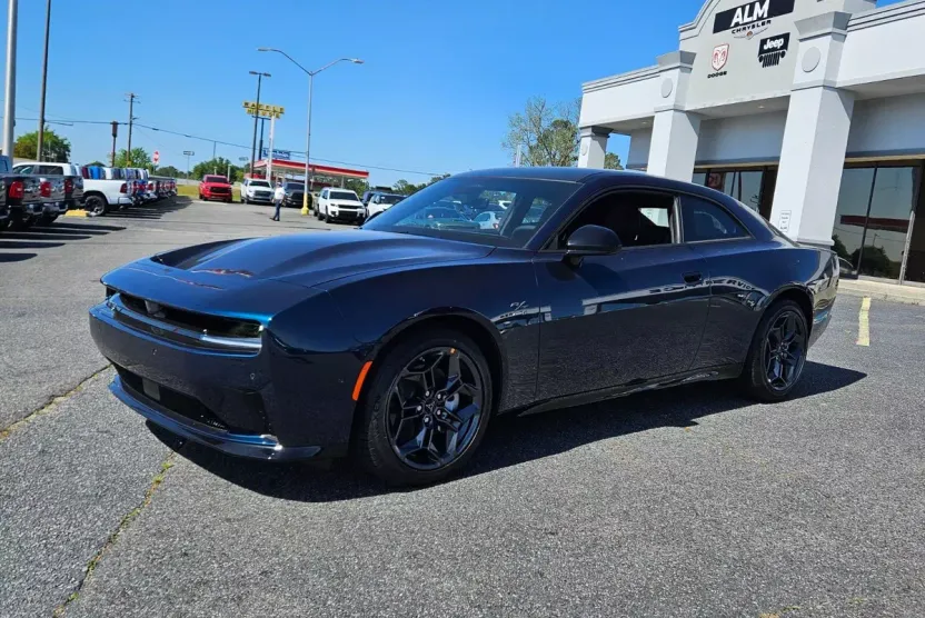 2025 Dodge Charger R/T photo 1