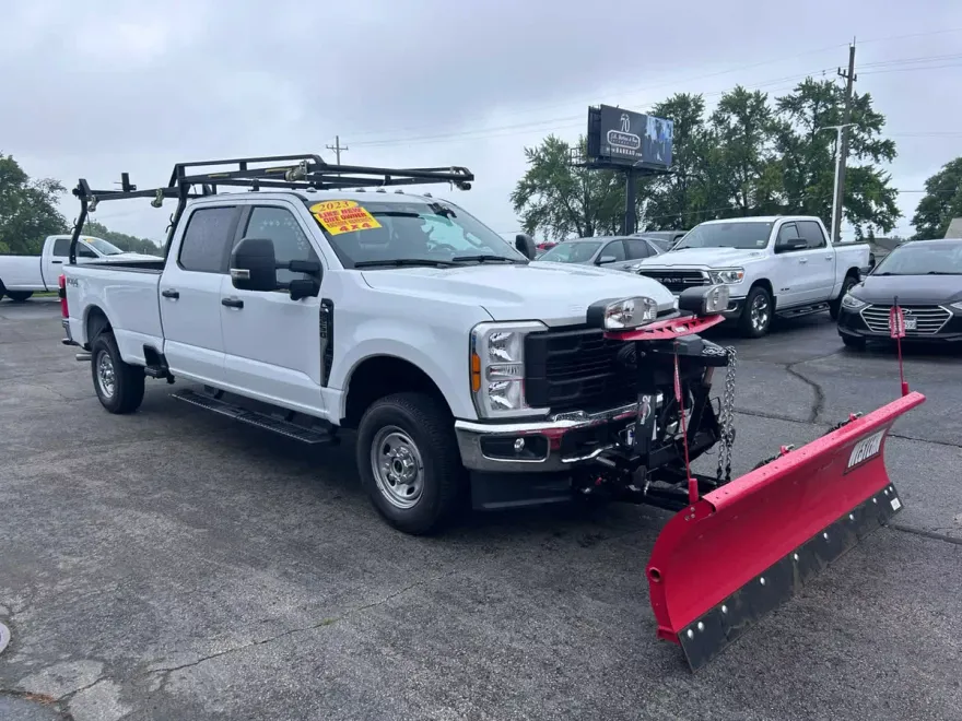 2023 Ford F-250 XL photo 1