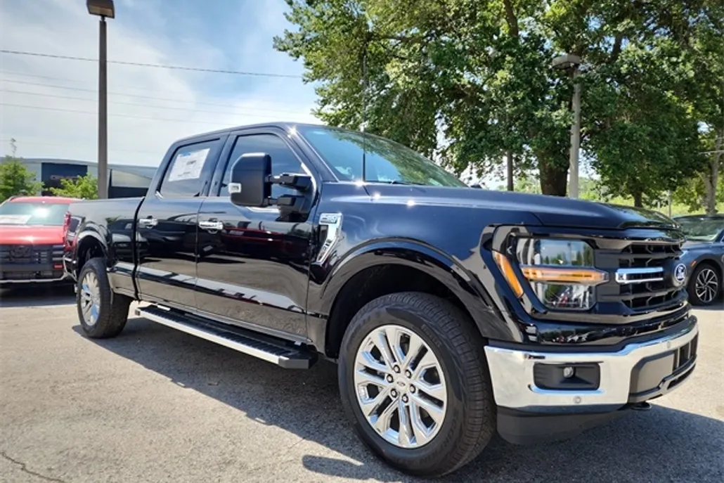 2024 Ford F-150 XLT photo 1