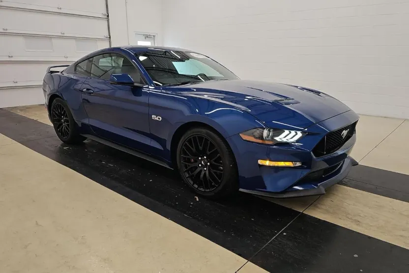 2022 Ford Mustang GT Premium photo 1