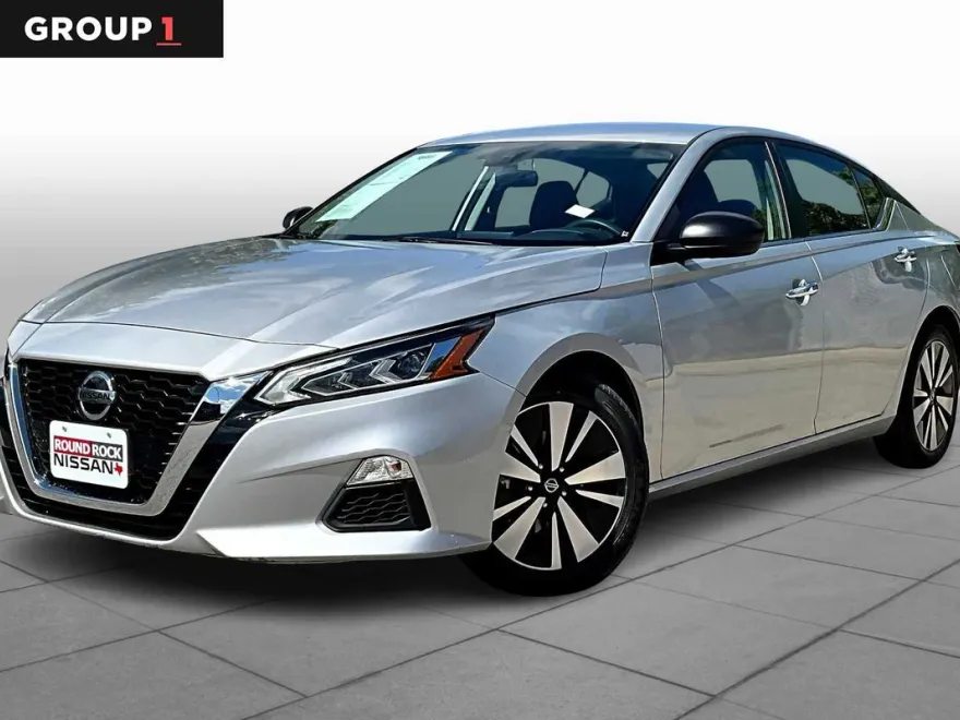 2022 Nissan Altima 2.5 SV photo 1