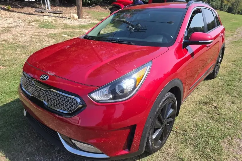 2019 Kia Niro S Touring photo 1