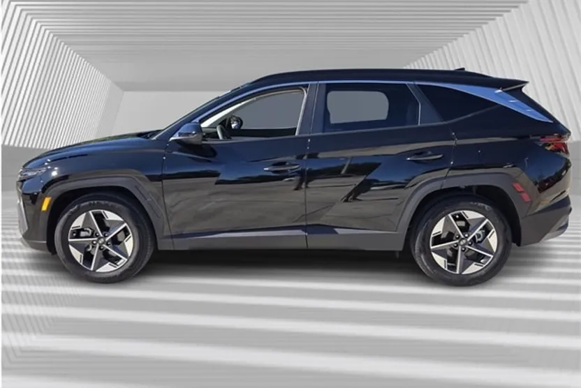 2025 Hyundai Tucson SEL photo 1