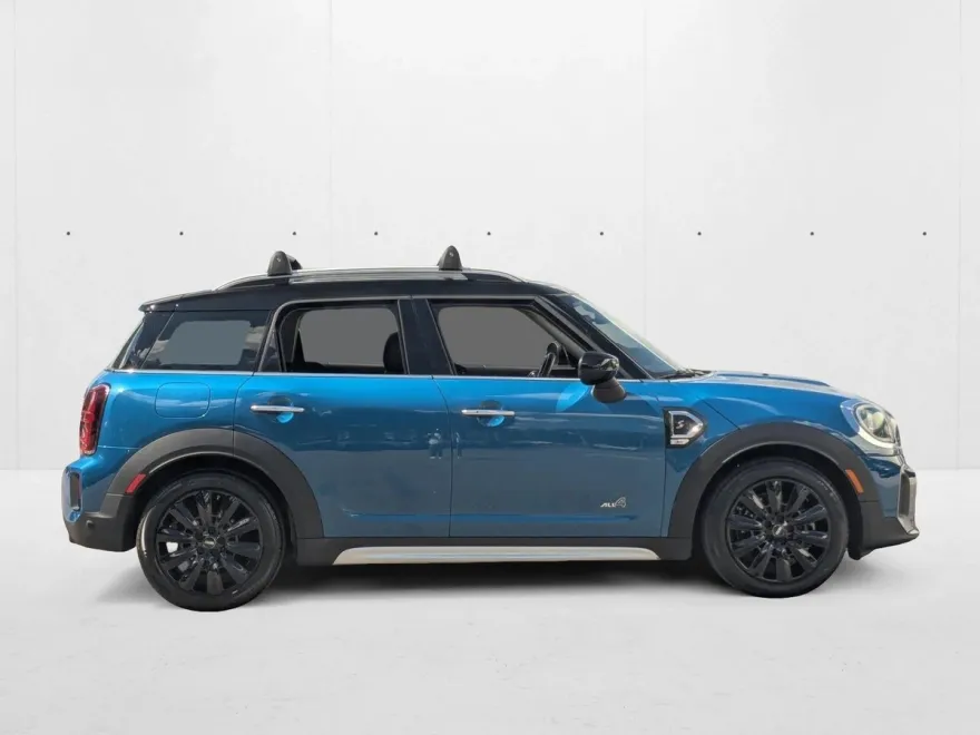 2023 Mini Countryman ALL4 S photo 1