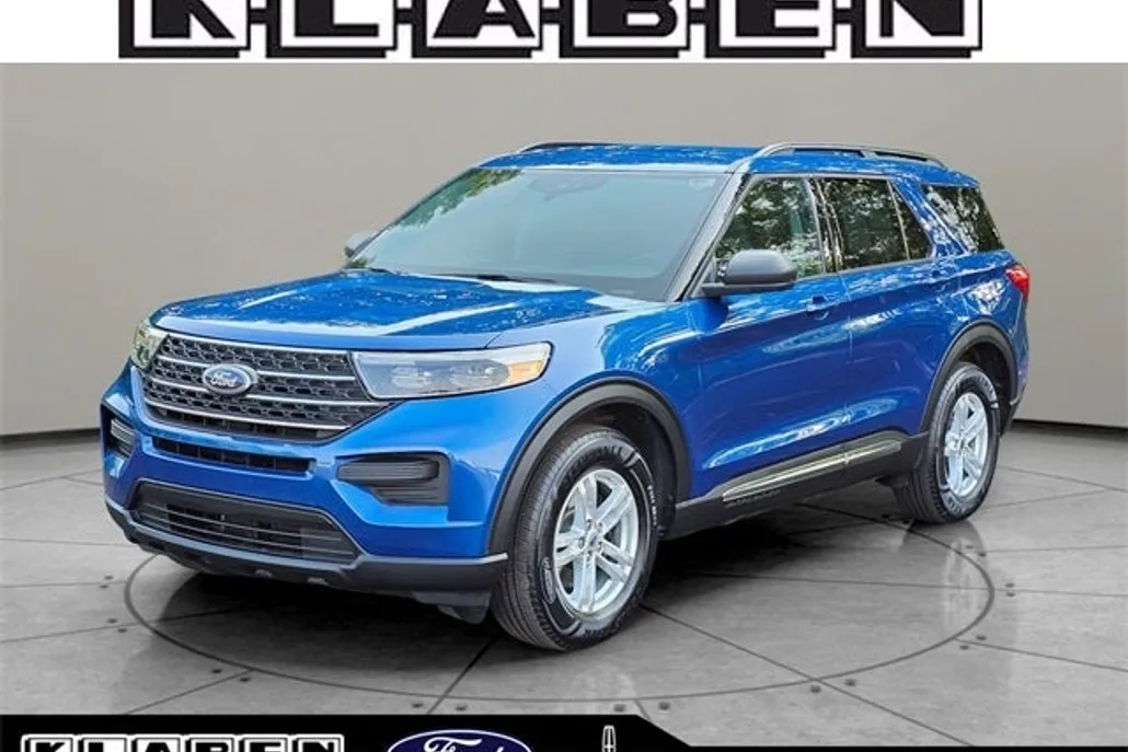 2022 Ford Explorer XLT photo 1