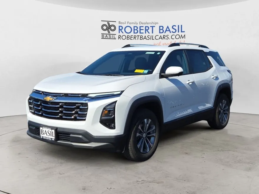 2025 Chevrolet Equinox LT photo 1
