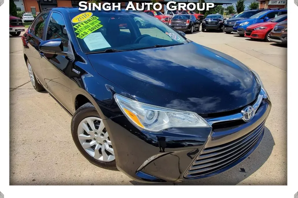 2016 Toyota Camry Hybrid SE photo 1