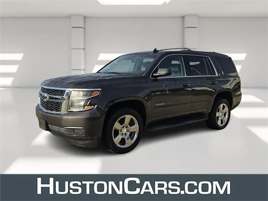 2017 Chevrolet Tahoe LT photo 1