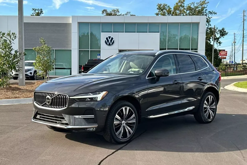 2022 Volvo XC60 Inscription photo 1