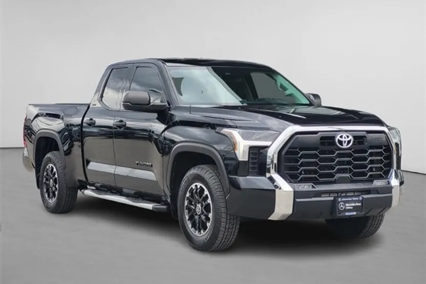 2024 Toyota Tundra SR5 photo 1