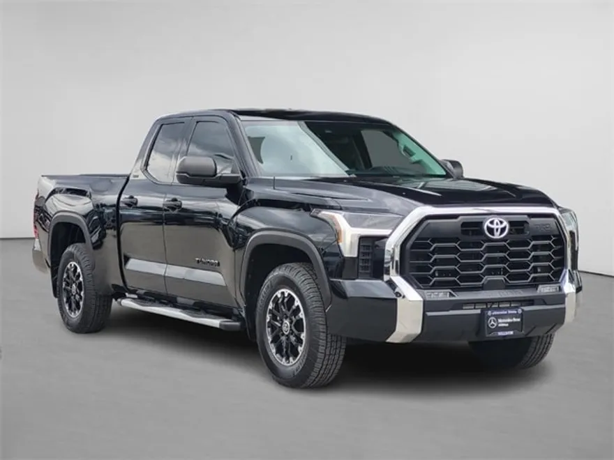 2024 Toyota Tundra SR5 photo 1