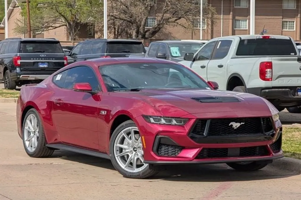 2025 Ford Mustang GT Premium photo 1
