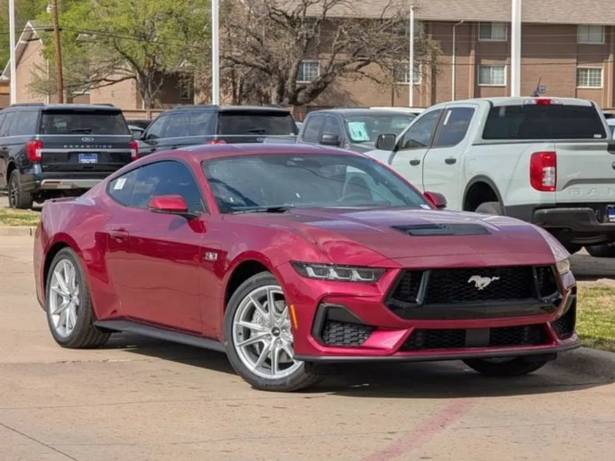 2025 Ford Mustang GT Premium photo 1