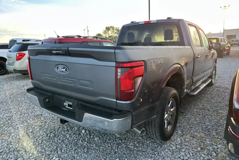 2024 Ford F-150 XLT photo 1