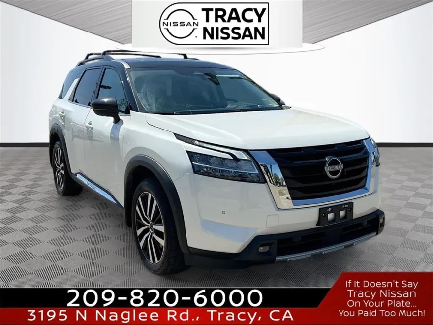 2024 Nissan Pathfinder Platinum photo 1