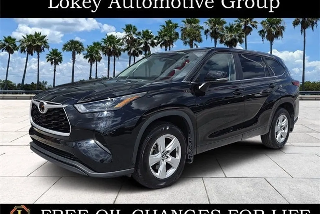 2023 Toyota Highlander L photo 1