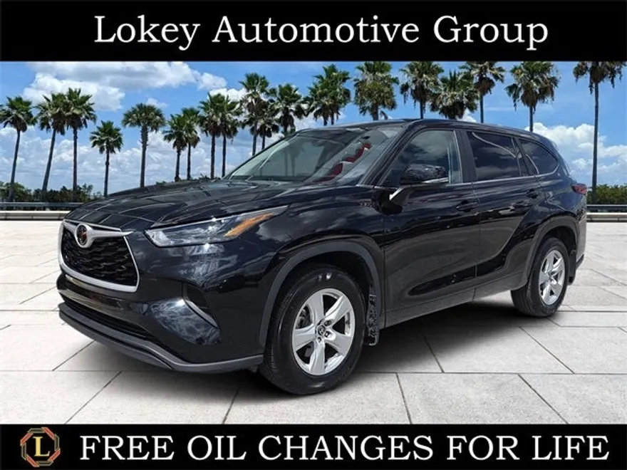 2023 Toyota Highlander L photo 1