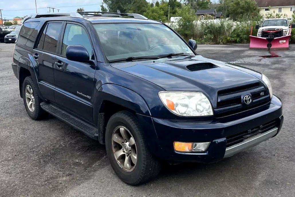 2005 Toyota 4Runner SR5 V8 4WD photo 1