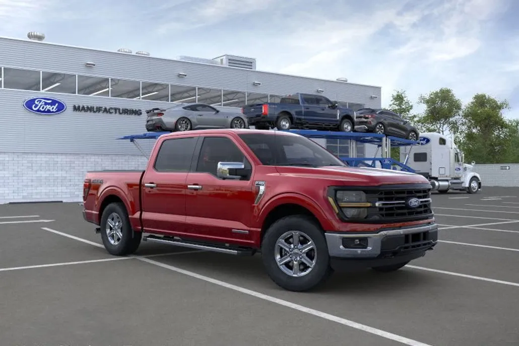 2025 Ford F-150 XLT photo 1