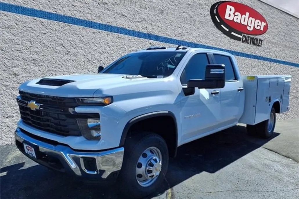 2025 Chevrolet Silverado 3500HD Work Truck photo 1