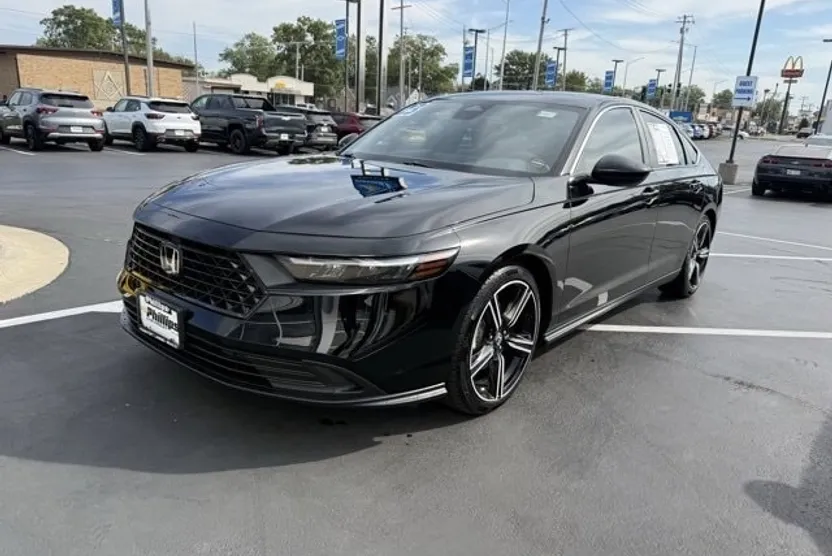 2023 Honda Accord Hybrid Sport photo 1