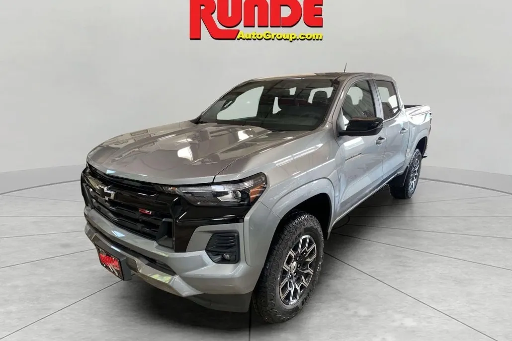 2026 Chevrolet Colorado Z71 photo 1