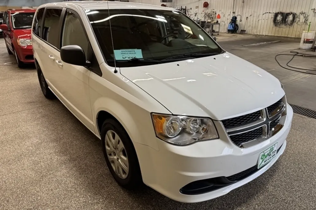 2018 Dodge Grand Caravan SE photo 1