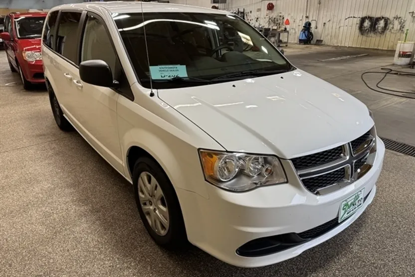 2018 Dodge Grand Caravan SE photo 1