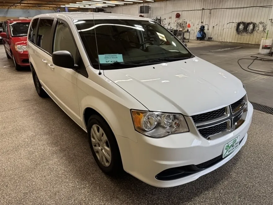 2018 Dodge Grand Caravan SE photo 1