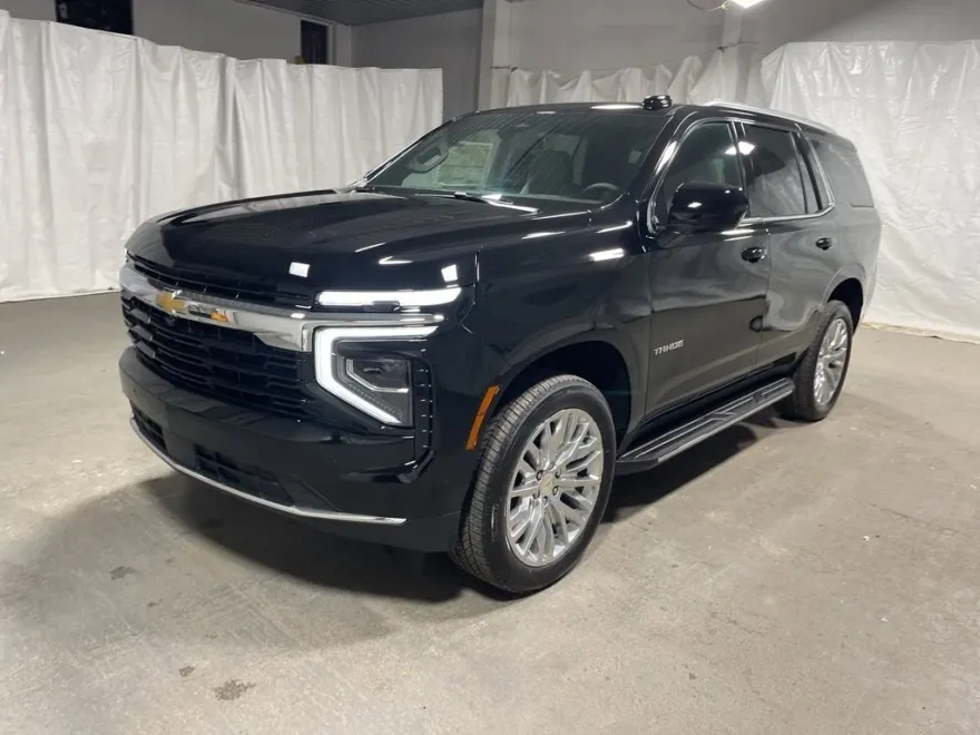 2025 Chevrolet Tahoe LS photo 1