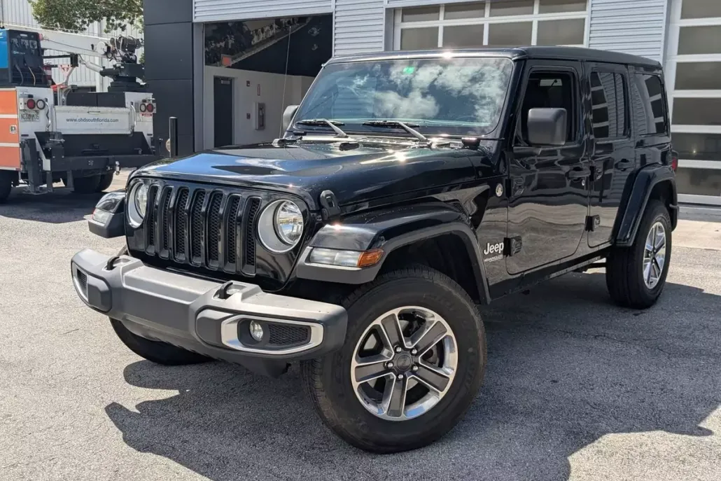 2020 Jeep Wrangler Unlimited Sahara photo 1
