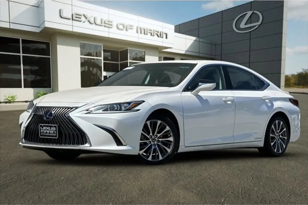 2021 Lexus ES 300h photo 1