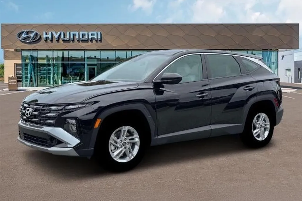 2026 Hyundai Tucson SE photo 1