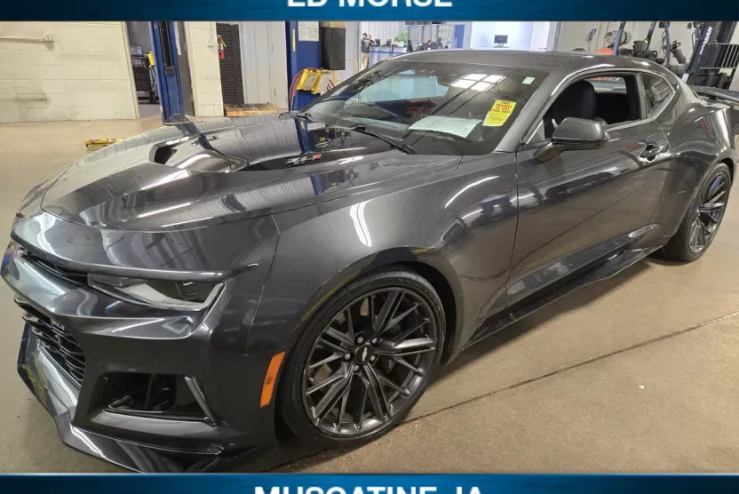 2018 Chevrolet Camaro ZL1 photo 1