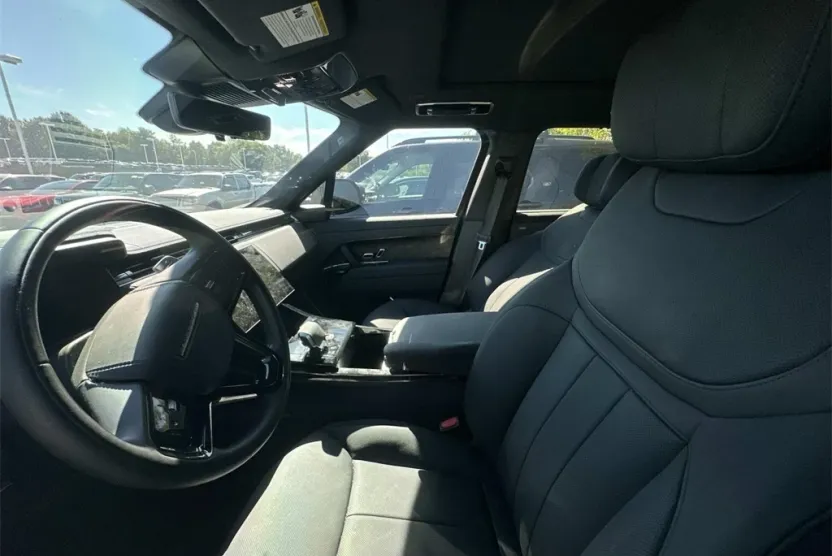 2025 Land Rover Range Rover Sport Autobiography photo 1