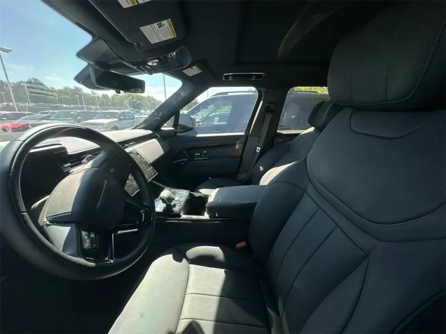 2025 Land Rover Range Rover Sport Autobiography photo 1