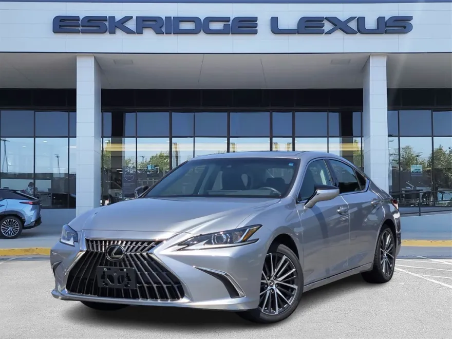 2023 Lexus ES 300h photo 1