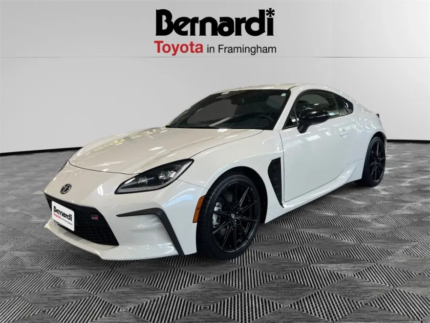 2024 Toyota GR86 Premium photo 1