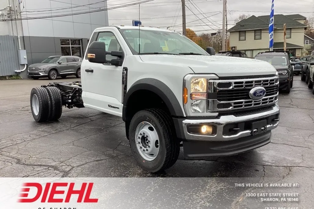 2024 Ford F-600 photo 1